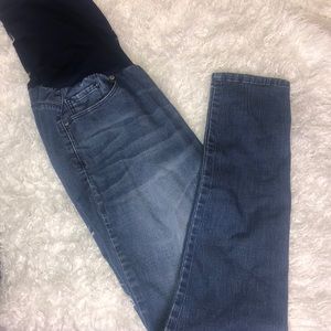 🦋YMI luxe distressed maternity jeans